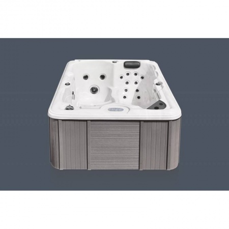 Спа бассейн Treesse Dubai