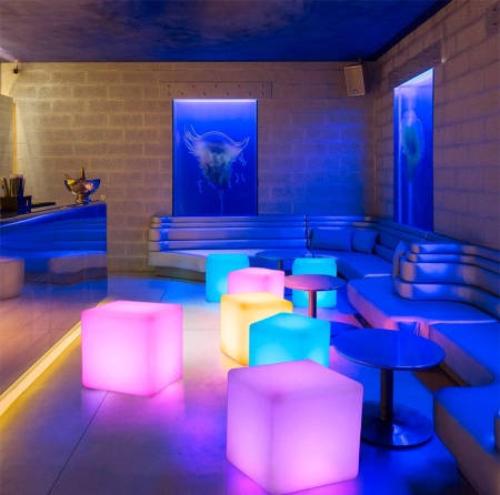 Светильник Куб 15 с питанием от АКБ, RGB Светильник Куб 15 с питанием от АКБ, RGB